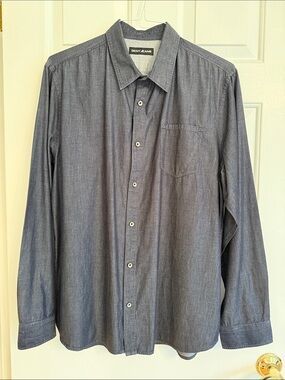 Dkny Men's Dark Blue Chambray Button-Down Shirt